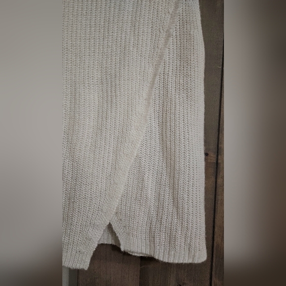 FRENCH CONNECTION Mathilde Embellished Split-Back Sweater top. Size XS NWT - Picture 10 of 12